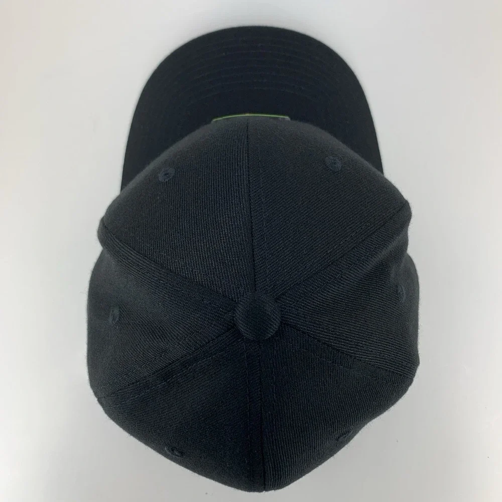 Leprechaun Patch Hat Black Branded Bills S-M Flexfit Stretch Baseball Cap